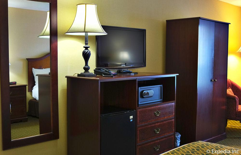 Anaheim Camelot Inn & Suites Eksteriør bilde
