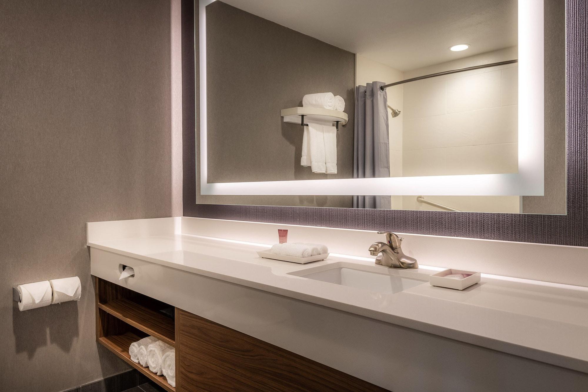Anaheim Camelot Inn & Suites Eksteriør bilde