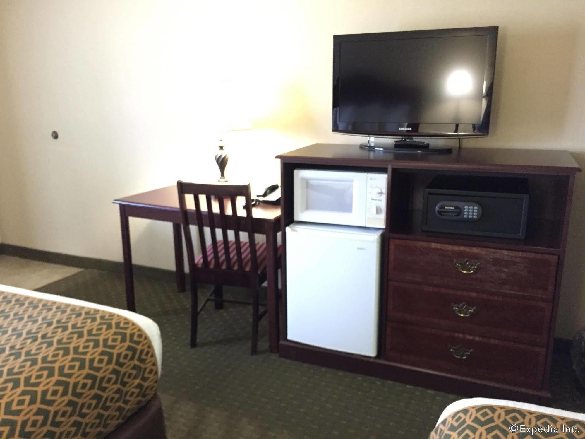 Anaheim Camelot Inn & Suites Eksteriør bilde