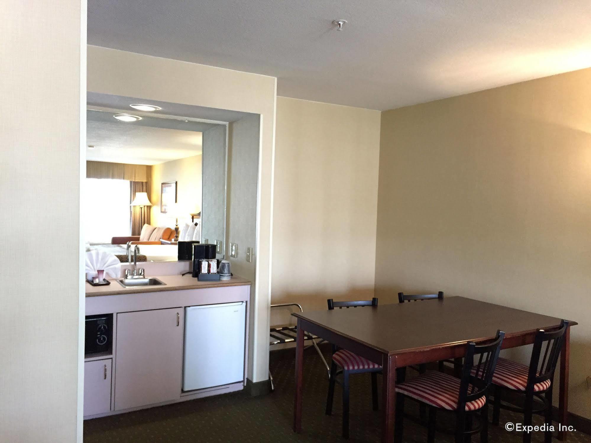 Anaheim Camelot Inn & Suites Eksteriør bilde