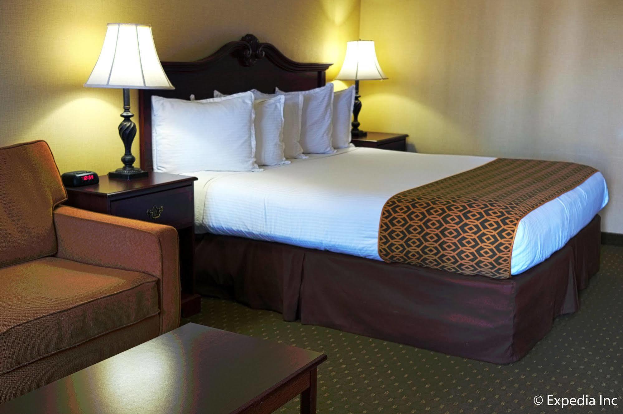 Anaheim Camelot Inn & Suites Eksteriør bilde
