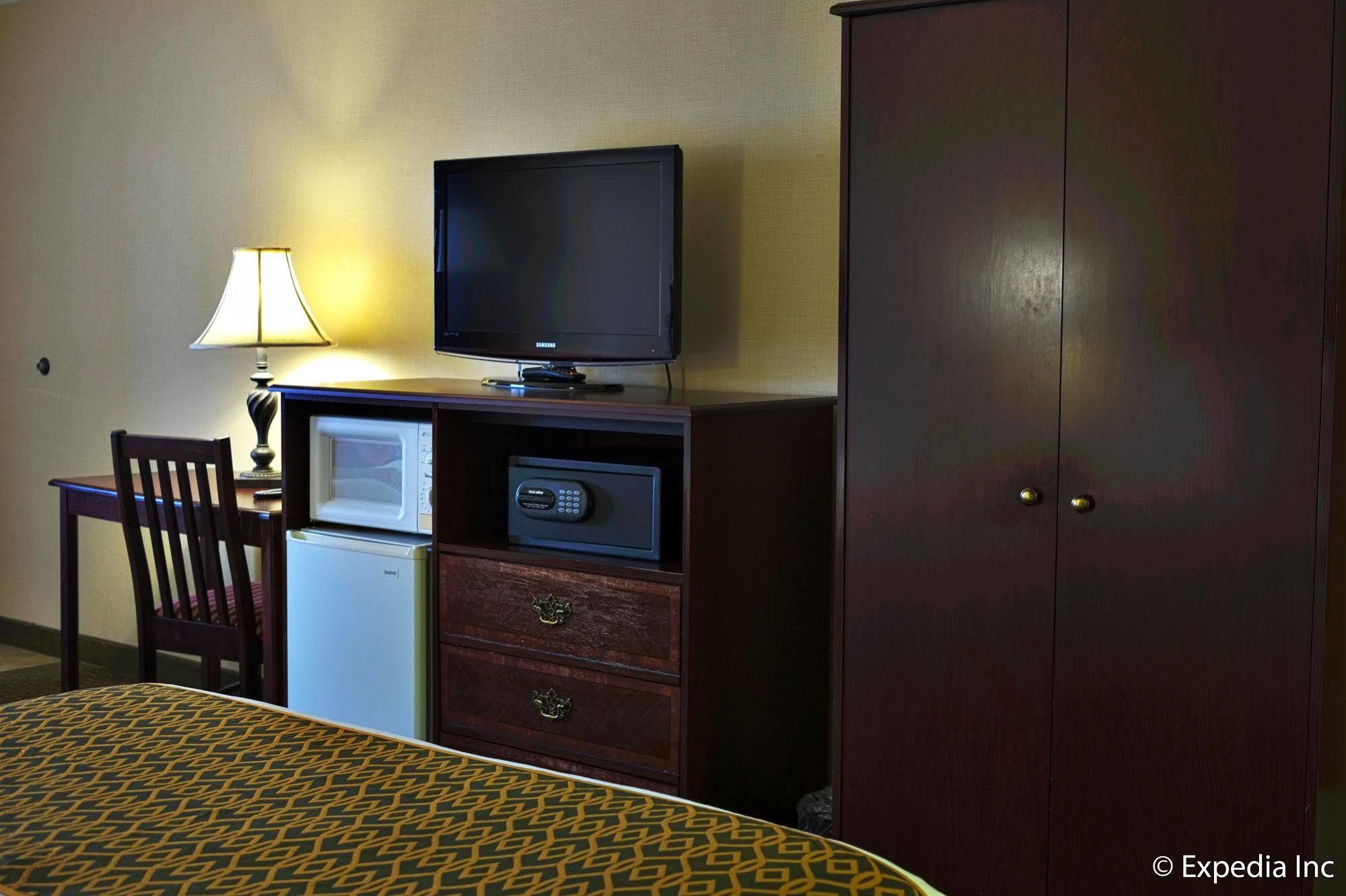 Anaheim Camelot Inn & Suites Eksteriør bilde