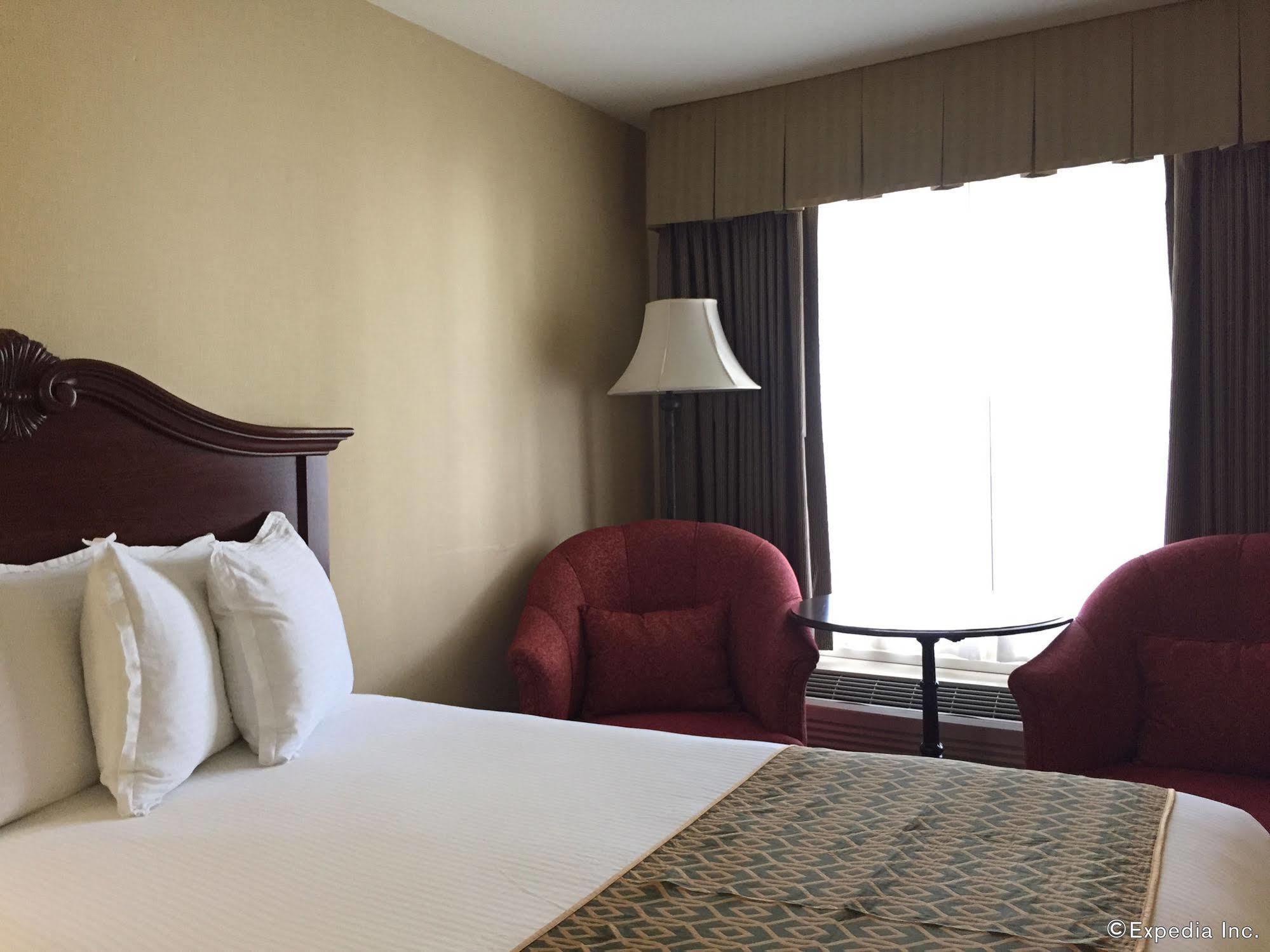 Anaheim Camelot Inn & Suites Eksteriør bilde