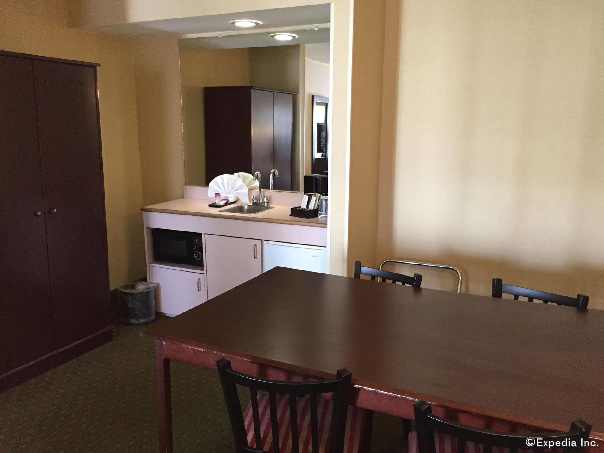 Anaheim Camelot Inn & Suites Eksteriør bilde