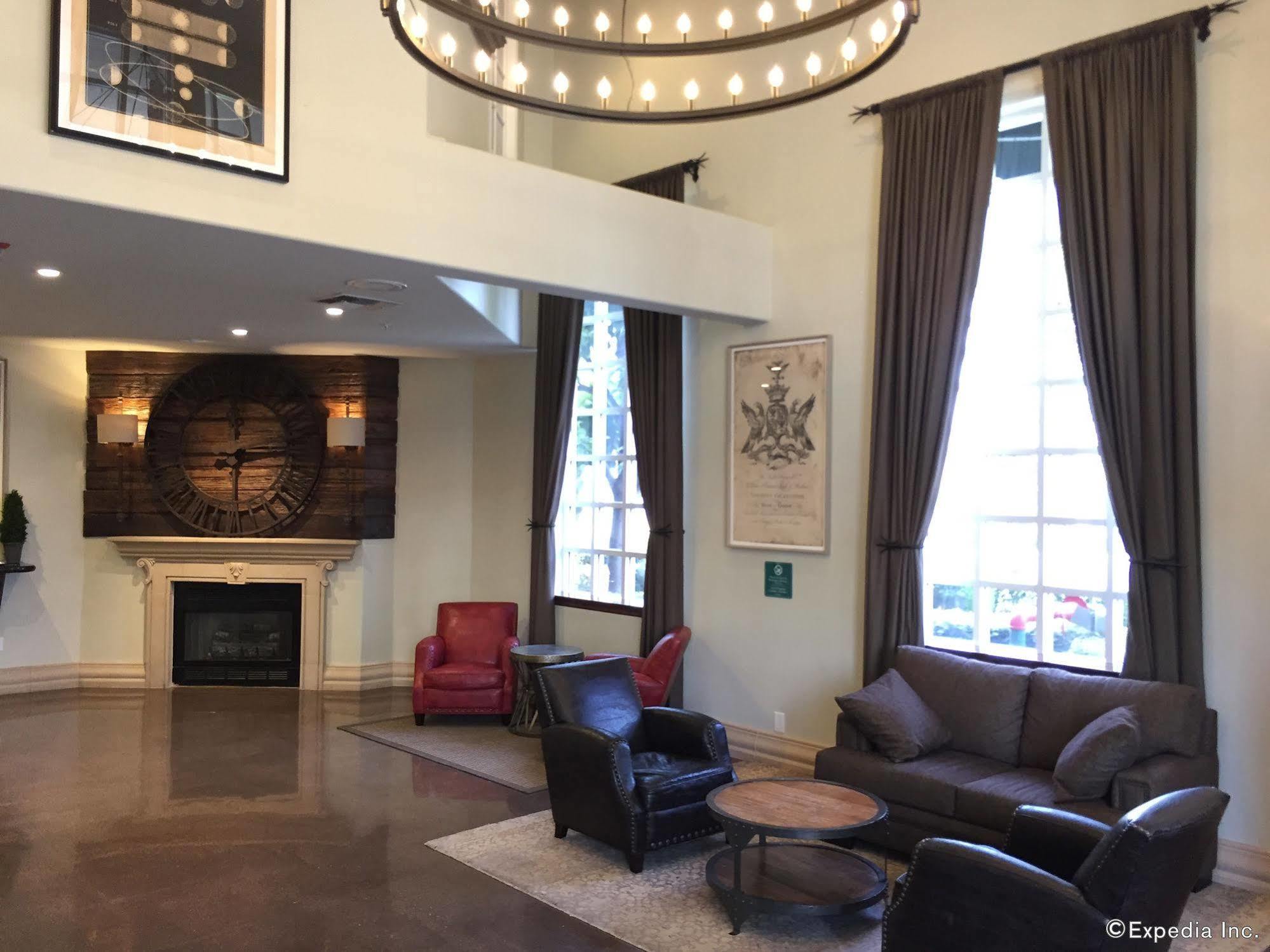 Anaheim Camelot Inn & Suites Eksteriør bilde