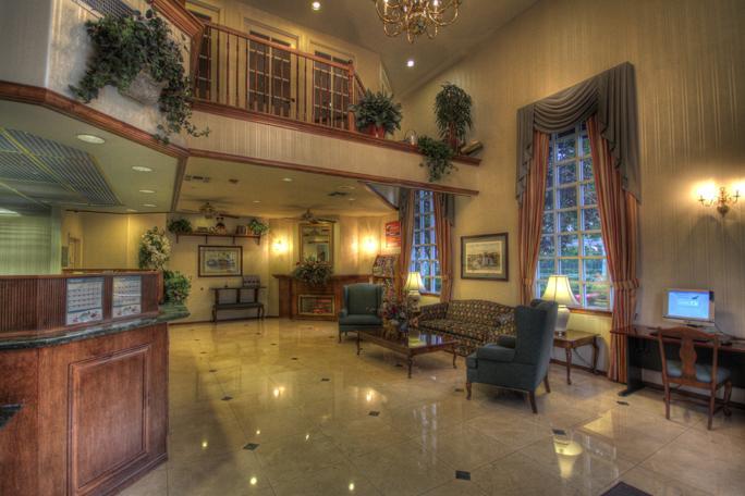 Anaheim Camelot Inn & Suites Eksteriør bilde